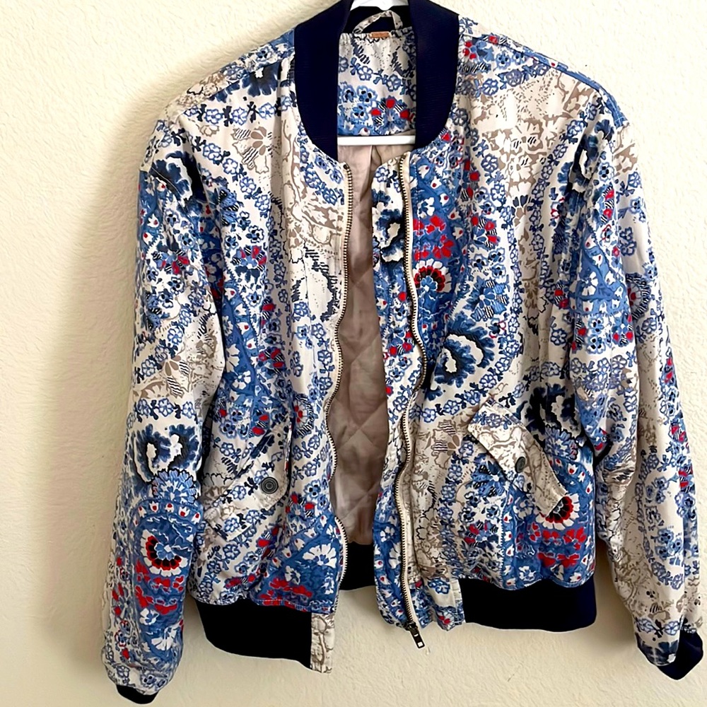 Free People Cute fashion jacket!